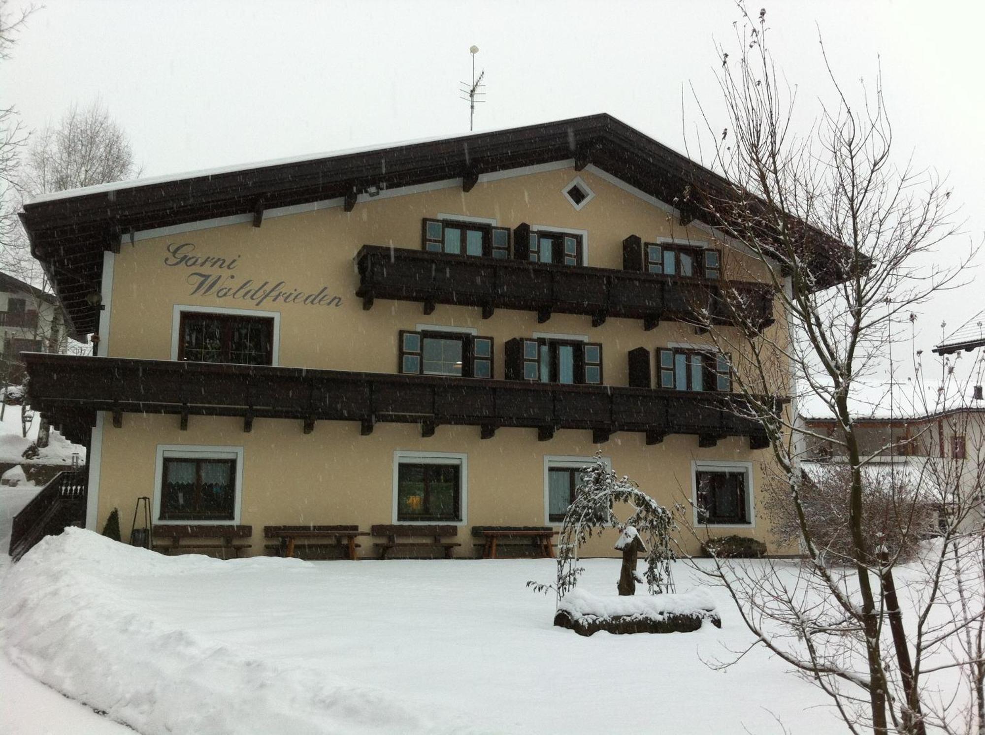 Hotel Garni Waldfrieden à Castelrotto Extérieur photo