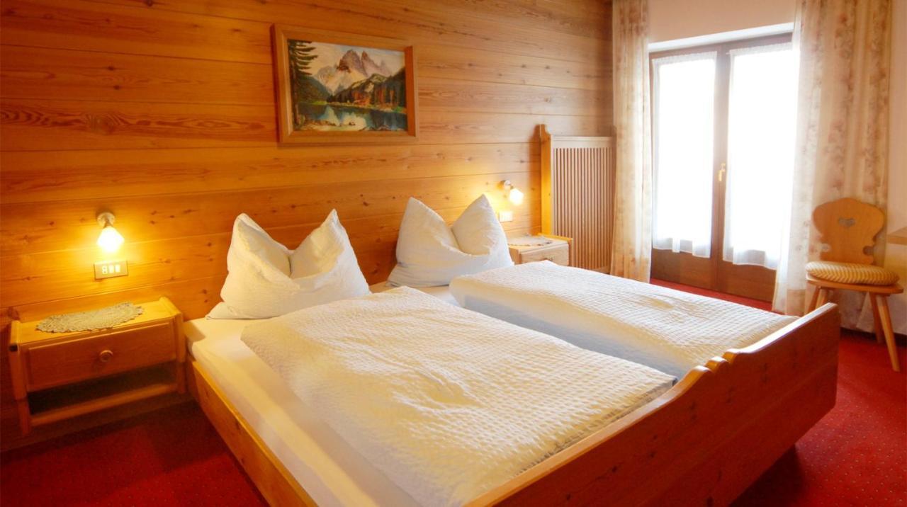 Hotel Garni Waldfrieden à Castelrotto Extérieur photo